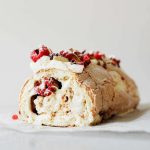 Tarta Pavlova Enrollada de Frutos Rojos